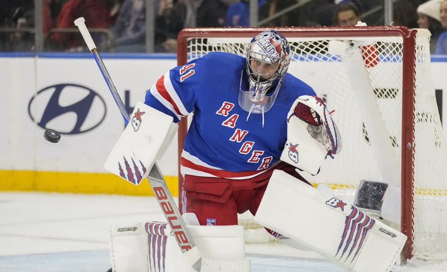 Slovenský hokejový brankár Jaroslav Halák (36) sa dočkal prvého čistého konta v prebiehajúcej sezóne NHL. V nočnom zápase New Yorku Rangers ...
