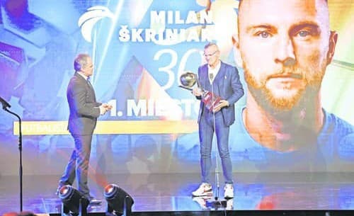 Nevyhral, ale zaujal najviac! Pri neúčasti zraneného Milana Škriniara (28), od pondelka štvornásobného víťaza ankety Futbalista roka, ...