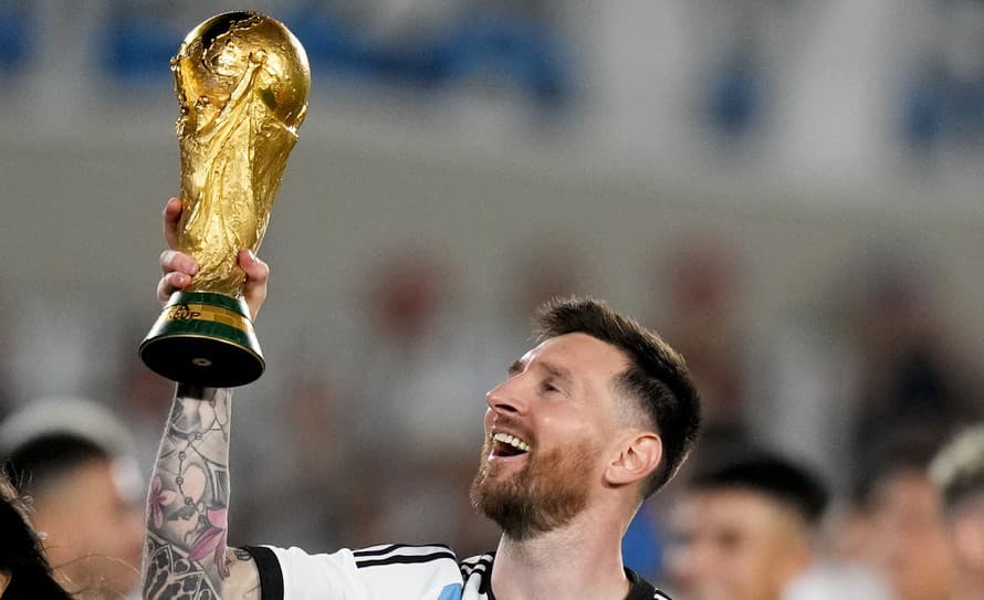 Hviezdny argentínsky futbalista Lionel Messi (35) sa dočkal veľkej pocty, keď mu v sídle Juhoamerickej futbalovej konfederácie (CONMEBOL) ...