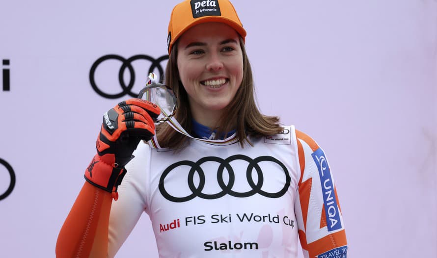 Už má po sezóne, ale napriek tomu získala ďalšie ocenenie! Slovenská lyžiarka Petra Vlhová (27) sa stala víťazkou Ankety NIKÉ Športovec ...
