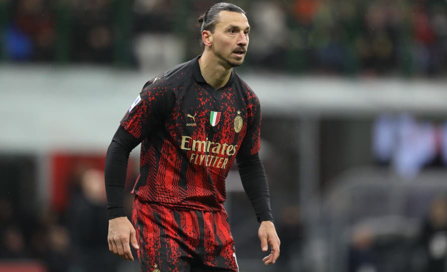 Švédsky futbalista Zlatan Ibrahimovič (41) by mal po tomto ročníku Serie A ukončiť svoje pôsobenie v AC Miláno. Veterána dlhodobo trápi ...