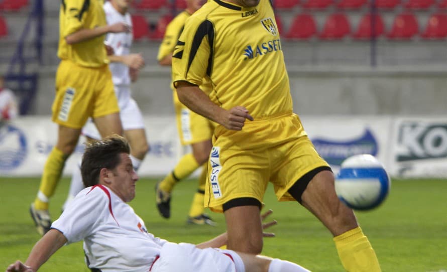 Radoslav Kunzo - obesil sa v lesíku. 