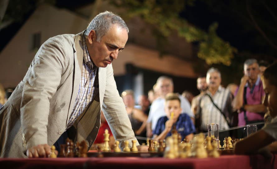 Garri Kasparov bol viac než 21 rokov svetová šachová jednotka. Svojím majstrovstvom preslávil Rusko, resp. Sovietsky zväz.