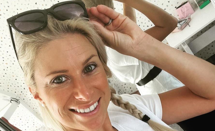 Problémy pred komentovaním v televízii! Bývalá česká tenistka Andrea Sestini Hlaváčková (36) je v týchto dňoch spolukomentátorkou prestížneho ...