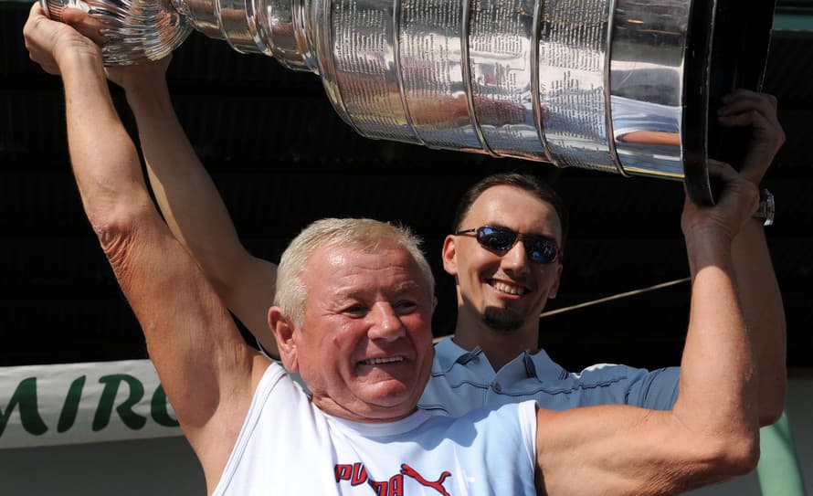 Slovenský hokej oplakáva bývalého trénera, cez ktorého ruky prešli reprezentanti a hviezdy NHL.  
