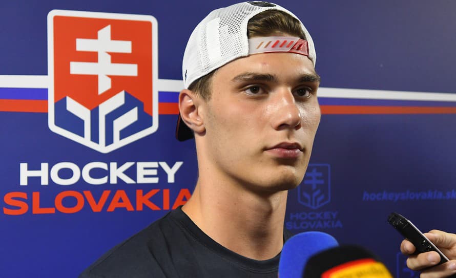 Slovenský hokejový útočník Juraj Slafkovský (19) v nováčikovskej sezóne v zámorskej NHL nežiaril tak, ako sa od jednotky draftu nováčikov ...