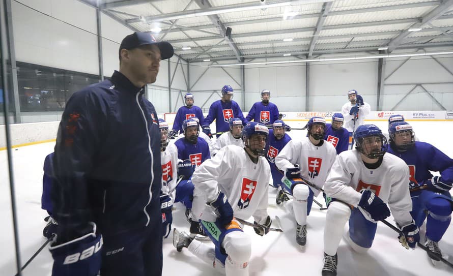 Slovenskí hokejisti sa stretnú v semifinále MS do 18 rokov vo Švajčiarsku s rovesníkmi z USA. O finálovú účasť zabojujú v sobotu 29. ...