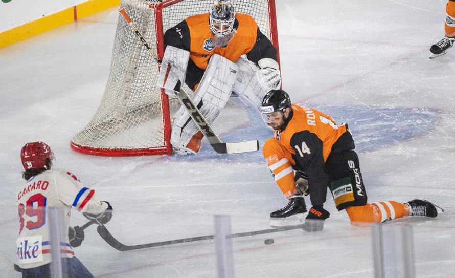 Slovenský hokejový obranca Ladislav Romančík podpísal dvojročný kontrakt s HC Slovan Bratislava. Do kádra belasých prišiel po tom, čo ...