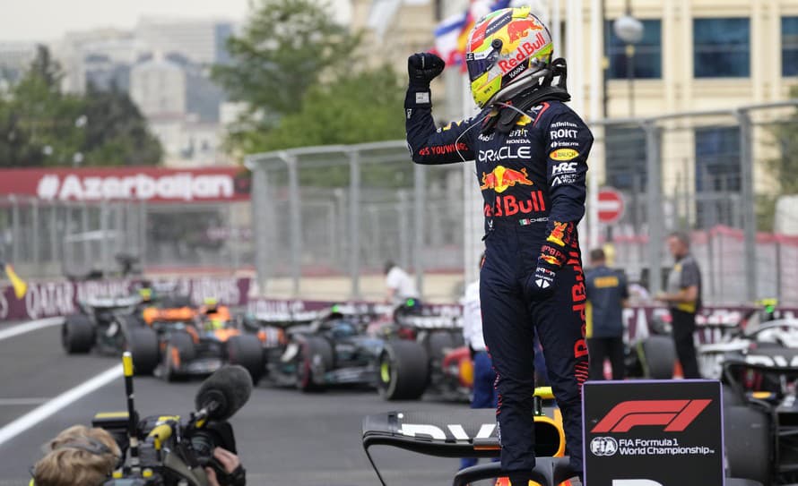 Mexický jazdec Sergio Perez z tímu Red Bull si vybojoval pole position pre nedeľnú Veľkú cenu Miami motoristickej formuly 1. Jeho tímový ...