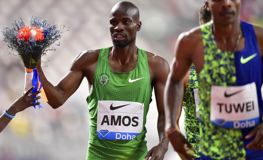 Prvý olympijský medailista z Botswany Nijel Amos (29) sa rozhodol predať striebro z Londýna, aby počas trestu za doping uživil rodinu.