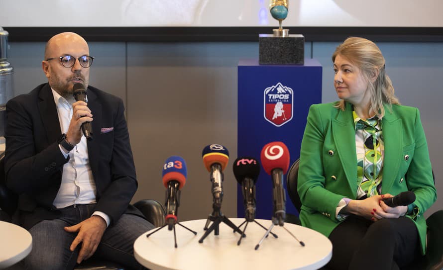 Najvyššia slovenská hokejová súťaž TIPOS Extraliga by mala pokračovať aj v nasledujúcej sezóne 2023/2024, ale bez zastrešenia od Slovenského ...
