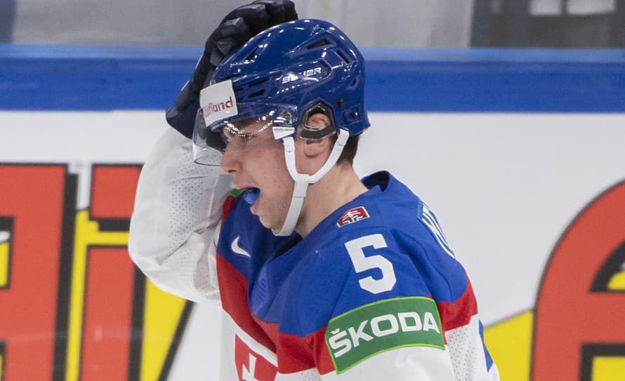Už balí kufre. Slovenský hokejový obranca Šimon Nemec (19) posilní Slovensko na majstrovstvách sveta v Rige.