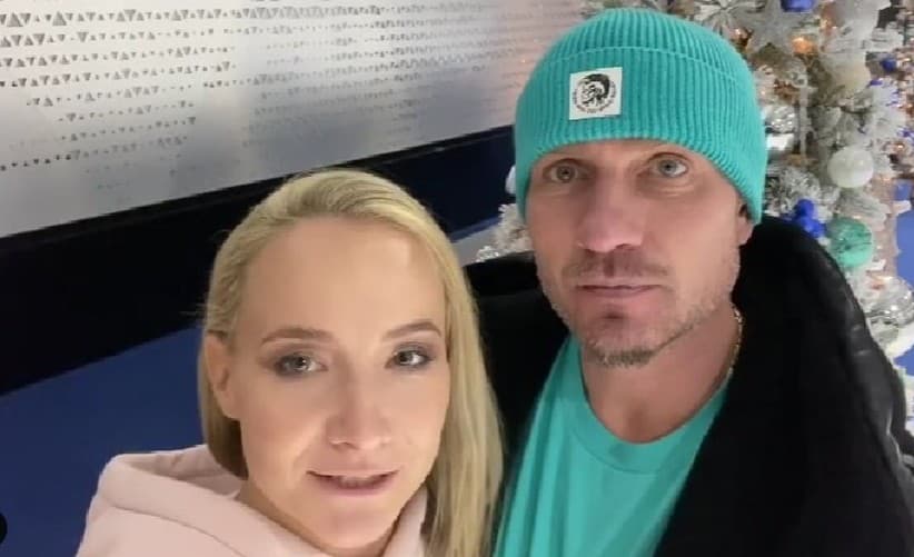 Chce pre neho to najlepšie. Keď ruský krasokorčuliar Roman Kostomarov (46) bojoval niekoľko mesiacov o život, jeho manželka Oxana Domninová ...