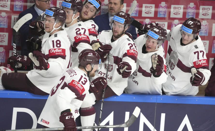 Lotyšskí hokejisti deklasovali v sobotňajšom zápase B-skupiny MS Kazachstan 7:0. Upevnili si 4. miesto v tabuľke, na konte majú 11 bodov ...