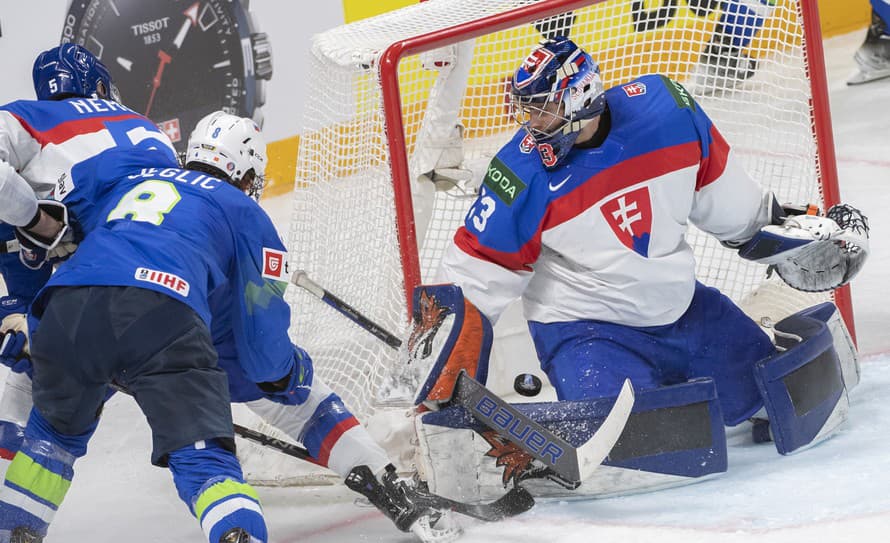 Slovenskí hokejisti potvrdili úlohu favorita! Tesne vyhrali proti Slovinsku a stále živia šance na postup do štvrťfinále.