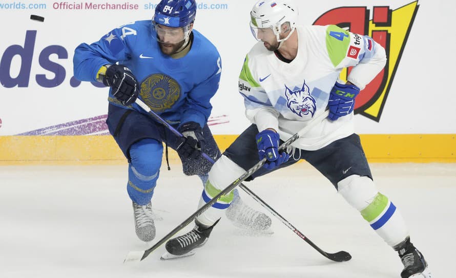 Hokejisti Kazachstanu zvíťazili vo svojom záverečnom vystúpení v B-skupine MS nad Slovinskom 4:3. Slovinci, ktorí mali už pred zápasom ...