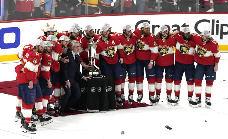 Hokejisti Floridy Panthers sa stali prvými finalistami NHL v sezóne 2022/23. Vo štvrtom finále Východnej konferencie zvíťazili nad Carolinou ...