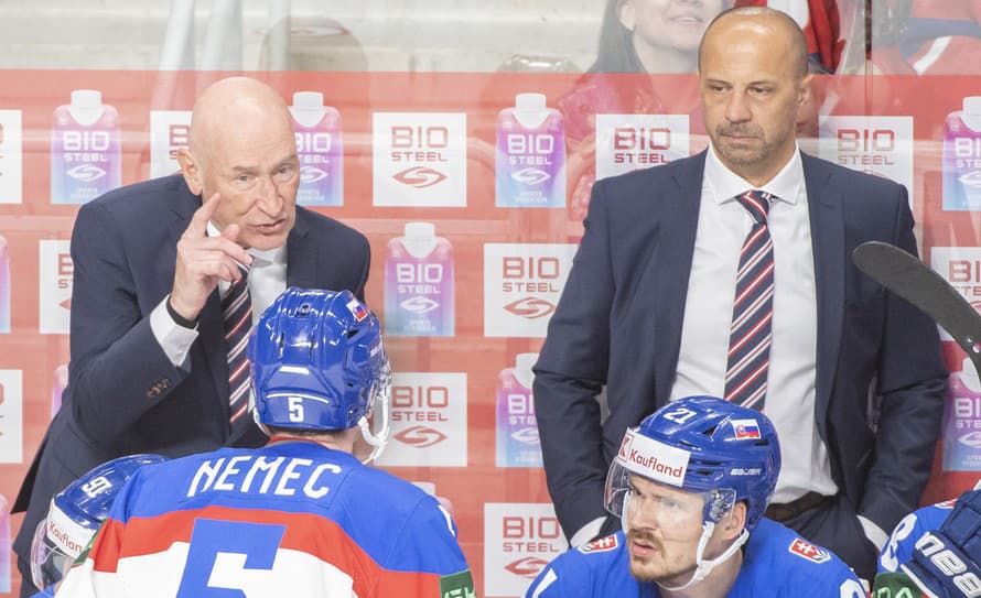 Špekulácie na seba nedali dlho čakať! Celý slovenský hokejový národ upriamil svoj zrak na trénera Craiga Ramsayho (72), ktorý sa momentálne ...