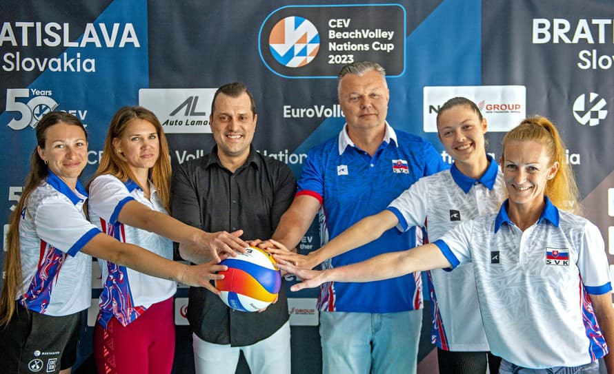 To sme tu na Slovensku ešte nemali! Prvýkrát organizuje Slovenská volejbalová federácia (SVF) svetové podujatie seniorskej kategórie, ...