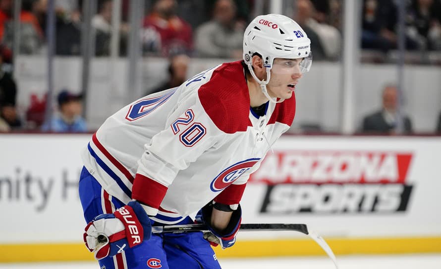 Slovenský hokejový útočník Juraj Slafkovský (19) nezažil ideálny premiérový ročník v klube zámorskej NHL Montreal Canadiens. 