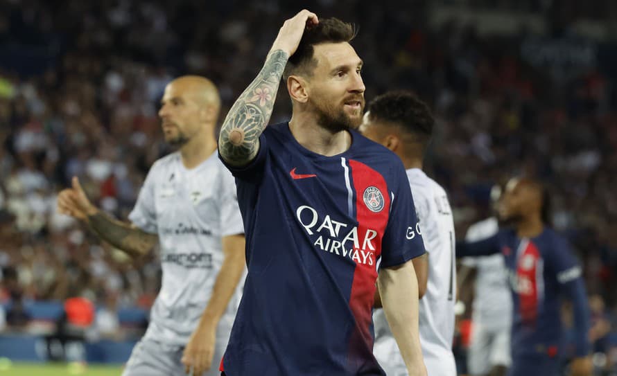 Hviezdny Lionel Messi (35) odohral v sobotu posledný zápas v drese francúzskeho PSG proti Clermontu (2:3). Definitívny koniec jedného ...