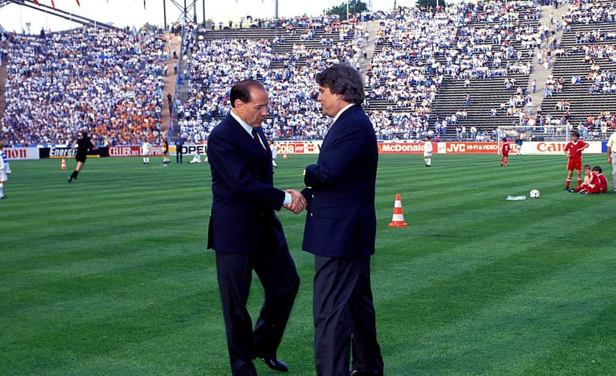 Vo veku 86 rokov v pondelok zomrel bývalý taliansky premiér Silvio Berlusconi. V športových kruhoch ho poznali ako dlhoročného majiteľa ...