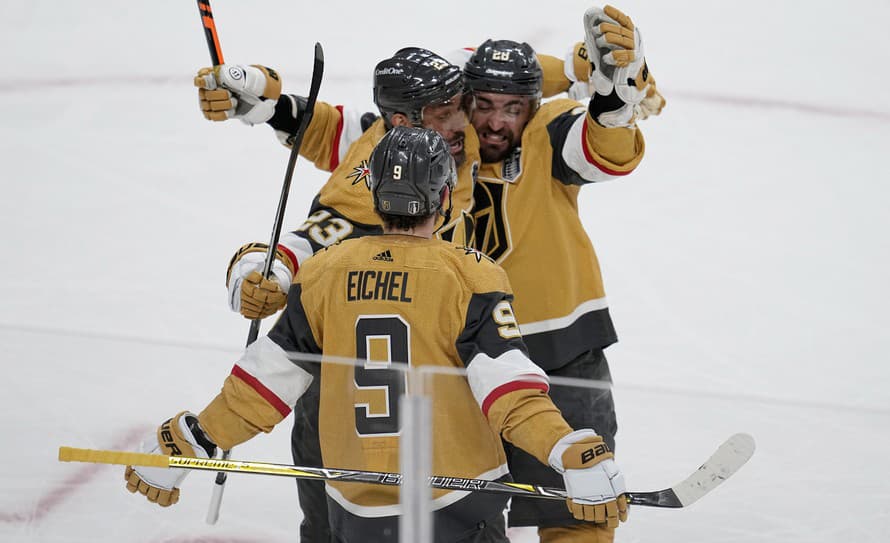 Najproduktívnejším hráčom play off zámorskej hokejovej NHL sa stal Jack Eichel (26). Center Vegas Golden Knights nazbieral v 22 zápasoch ...