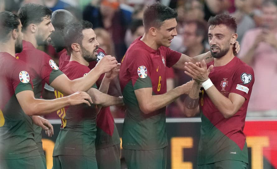 Futbalisti Portugalska sú aj po treťom zápase bez straty bodu na čele „slovenskej J-skupiny kvalifikácie ME 2024. V sobotňajšom zápase ...