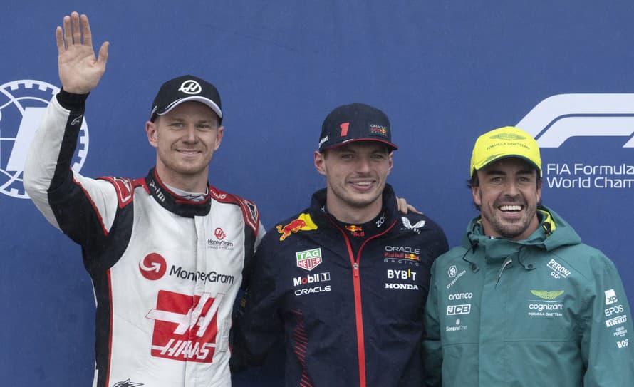 Víťazom kvalifikácie na nedeľnú Veľkú cenu Kanady F1 (20.00) sa stal líder svetového šampionátu Max Verstappen (25) na Red Bulle.