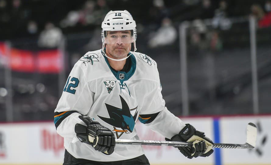 Niekdajší dlhoročný kanadský hokejista Patrick Marleau sa vrátil do klubu zámorskej NHL San Jose Sharks, v ktorom hrával viac než dve ...