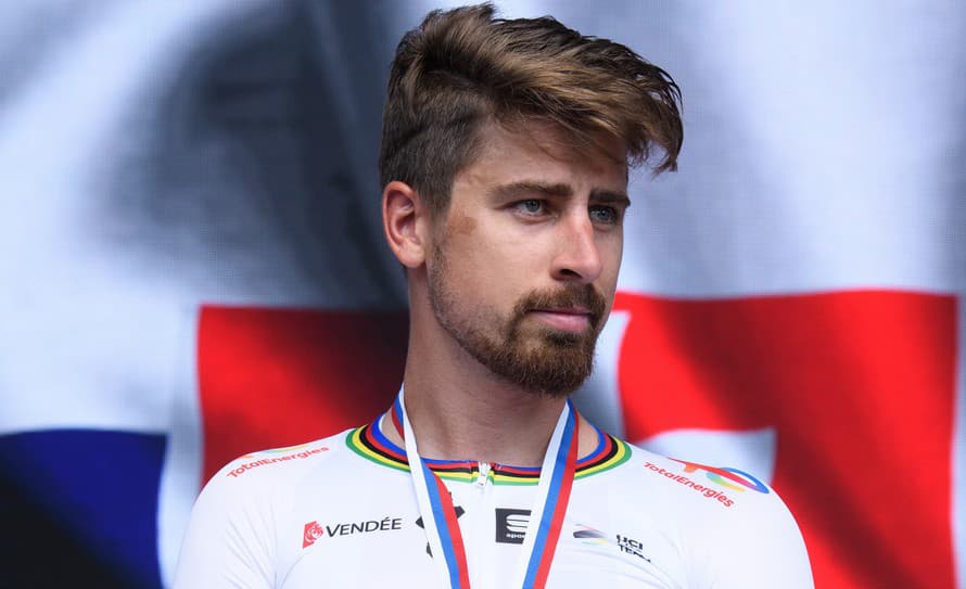Neskrýval hnev a podráždenie! Slovenský cyklista Peter Sagan (33) nebol v cieli spoločného šampionátu Slovenska a Česka spokojný s druhým ...