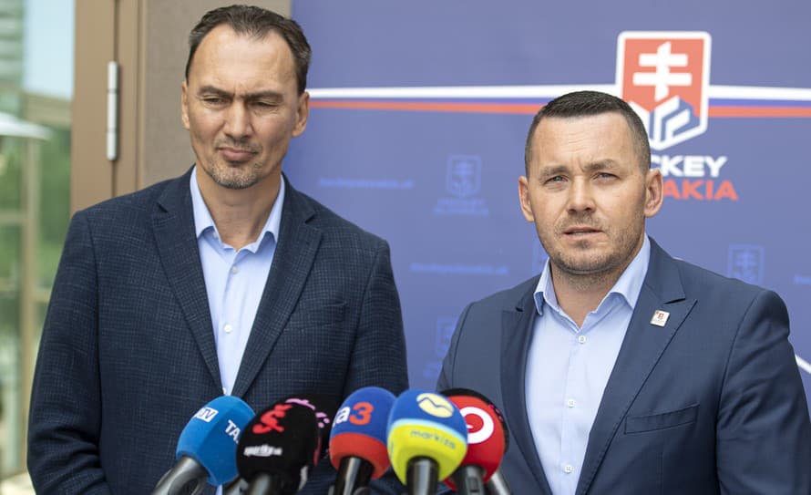Kluby extraligy a Slovenskej hokejovej ligy (SHL) rokujú o forme postupu a zostupu od sezóny 2024/25. 