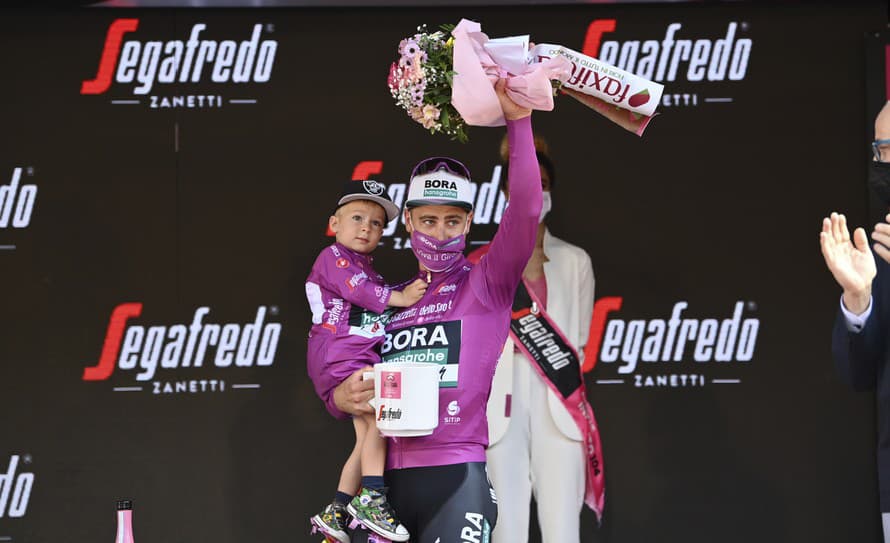 Slovenský cyklista Peter Sagan (33) sa poslednýkrát zúčastni Tour de France. Pred slávnymi pretekmi prezradil, čo mu sľúbil syn Marlon. 