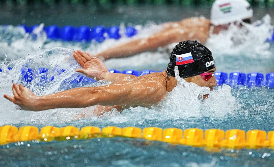 Slovenský reprezentant v plávaní Samuel Košťál získal na MEJ v Belehrade bronzovú medailu na 200 m motýlik.