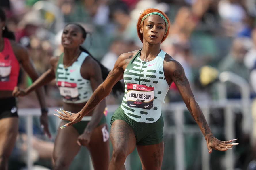 Americká atlétka Sha'Carri Richardsonová zabehla na domácom šampionáte v Eugene svetový výkon roka v behu na 100 m. Už v rozbehu dosiahla ...