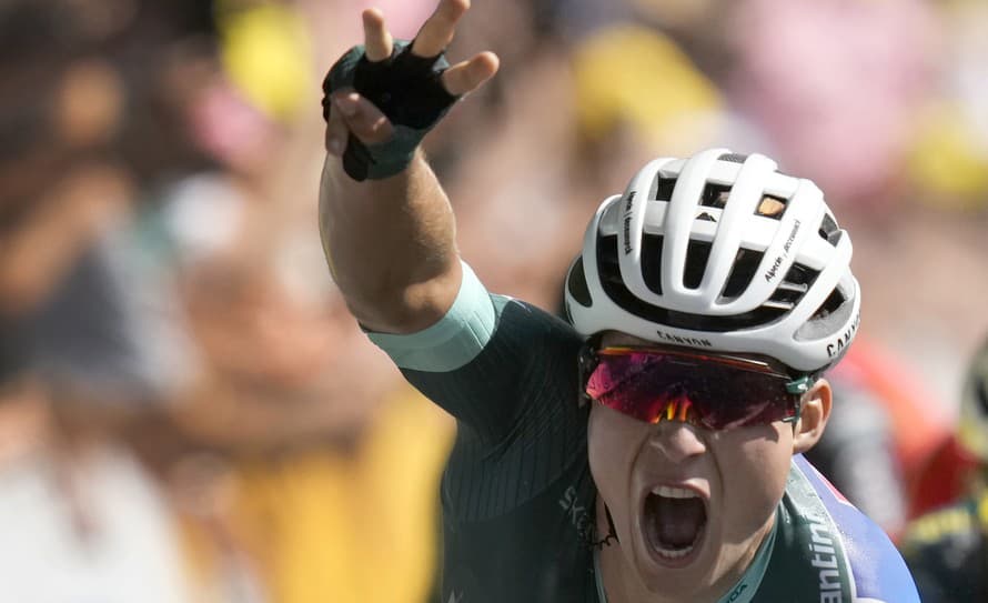 Belgický cyklista Jasper Philipsen triumfoval aj v 7. etape a zaznamenal víťazný hetrik na 110. ročníku Tour de France.
