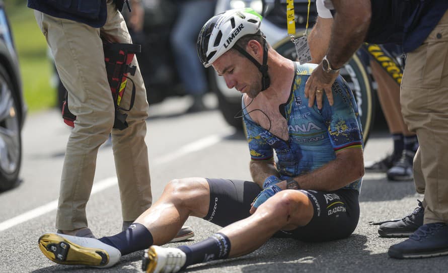 Nečakaný krok. Napriek zlomenej kľúčnej kosti sa Mark Cavendish (38) nachádza v nominácii na majstrovstvá sveta v cestnej cyklistike, ...