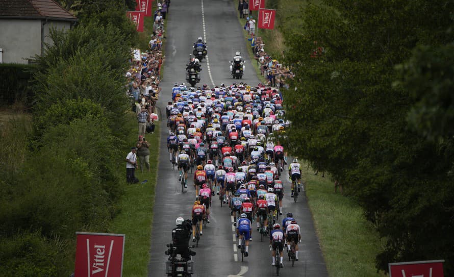 Poriadne tvrdý režim! Pretekári na Tour de France majú pred sebou jednu z najnáročnejších cyklistických súťaží sveta, a preto je aj ich ...