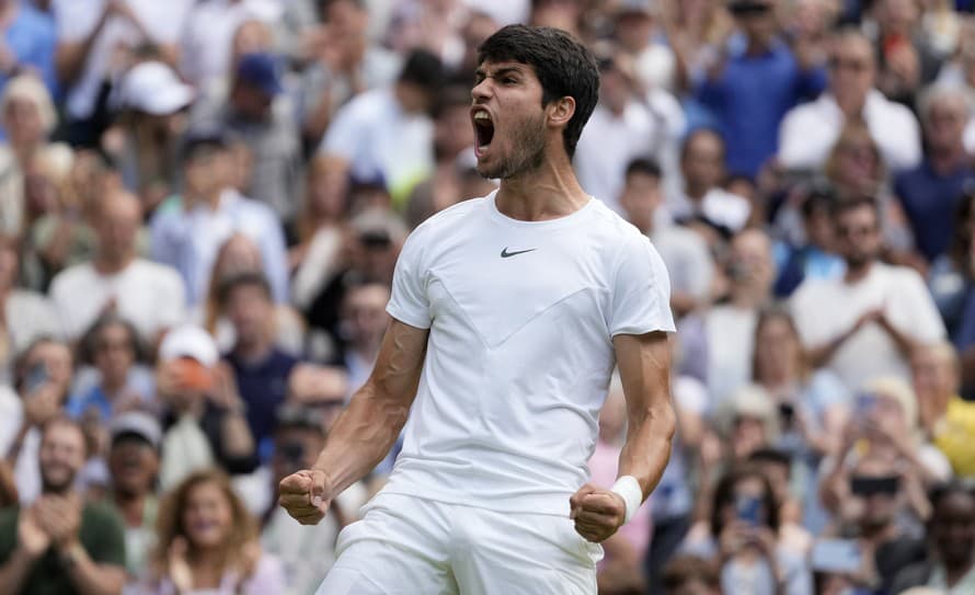 Otec španielskeho tenistu Carlosa Alcaraza si počas grandslamového turnaja vo Wimbledone údajne nakrúcal tréning Srba Novaka Djokoviča. ...