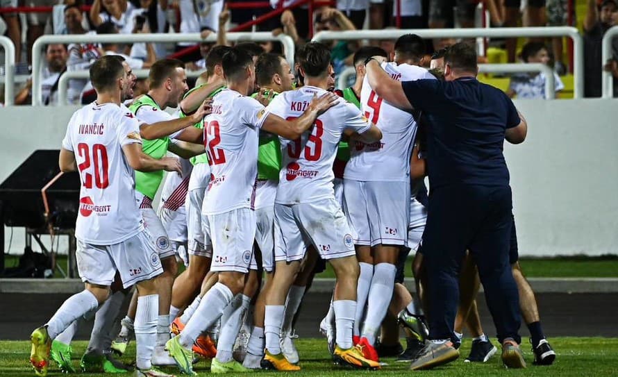 Futbalisti Zrinjski Mostar postúpili do 2. predkola Ligy majstrov. V ňom narazia na víťaza súboja FC Swift Hesper - Slovan Bratislava. 