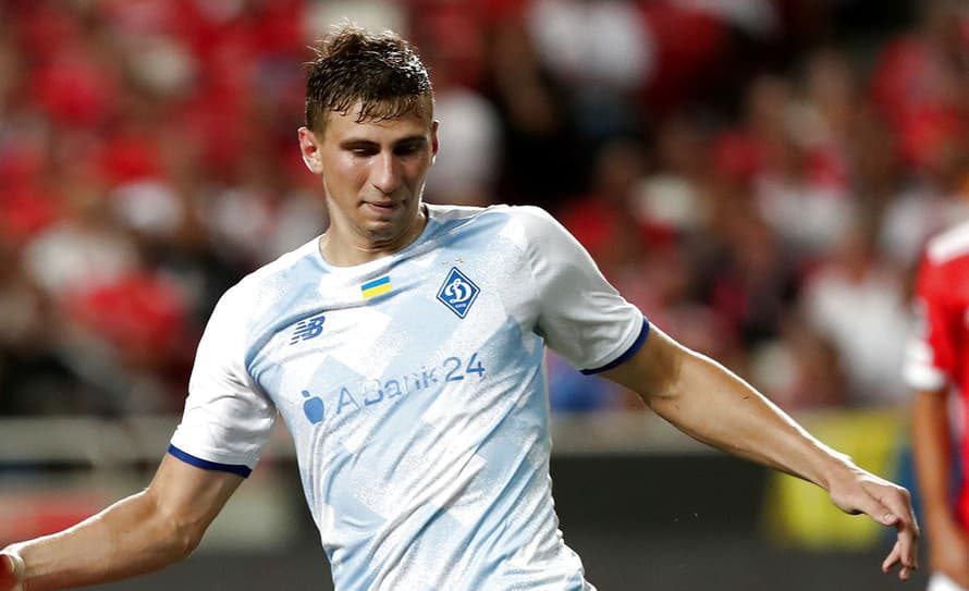 Ukrajinský futbalový klub Dynamo Kyjev plánoval poslať svoje mládežnícke tímy na tréningový kemp v Srbsku, no nakoniec si to rozmyslel. 
