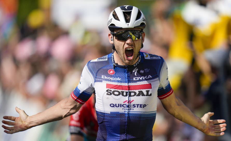 Dánsky cyklista Kasper Asgreen triumfoval vo štvrtkovej osemnástej etape 110. ročníka Tour de France. 