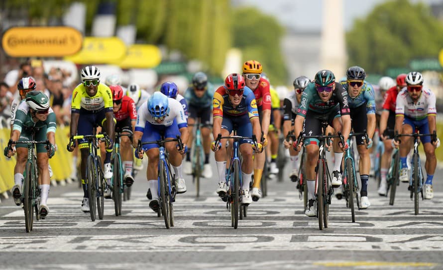 Dánsky cyklista Jonas Vingegaard sa druhýkrát v kariére stal víťazom Tour de France. 