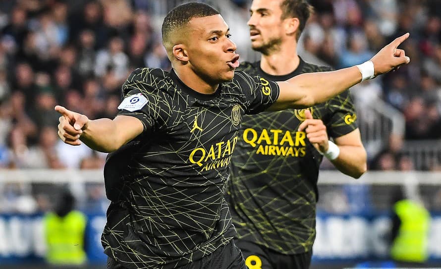 Mbappe tento týždeň odmietol lukratívnu ponuku saudskoarabského klubu Al-Hilal. Reprezentačný kanonier má platnú zmluvu s PSG do leta ...