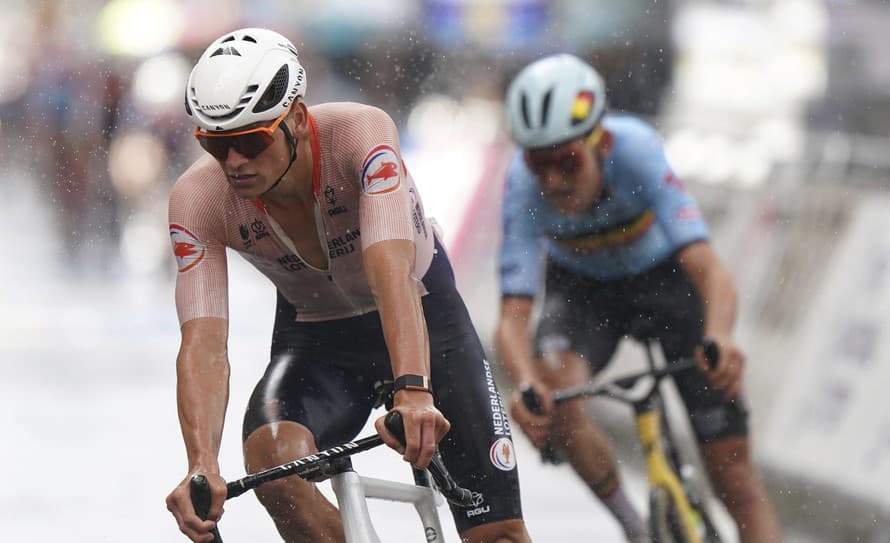 Holandský cyklista Mathieu van der Poel triumfoval v pretekoch elite s hromadným štartom na MS v Glasgowe. Na 271,1 km dlhej trati vybojoval ...