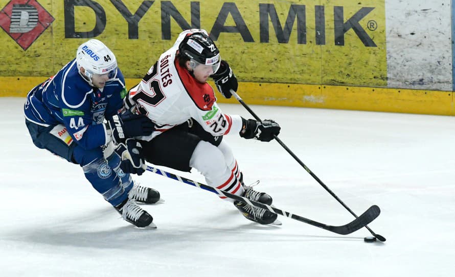 Do tímu nováčika hokejovej extraligy HC 19 Humenné pribudol 28-ročný útočník Dávid Šoltés. Klub o tom informoval na sociálnych sieťach.