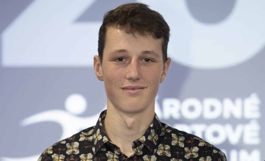 Slovenský veslár Peter Strečanský získal bronz v skife na majstrovstvách sveta do 19 rokov v Paríži.
