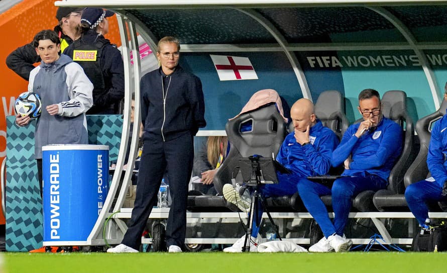 Bolo ich dvanásť, ostala jediná! Toto konštatovanie platí pre vrcholiace MS futbalistiek v Austrálii a na Novom Zélande, kde tak na trénerskom ...