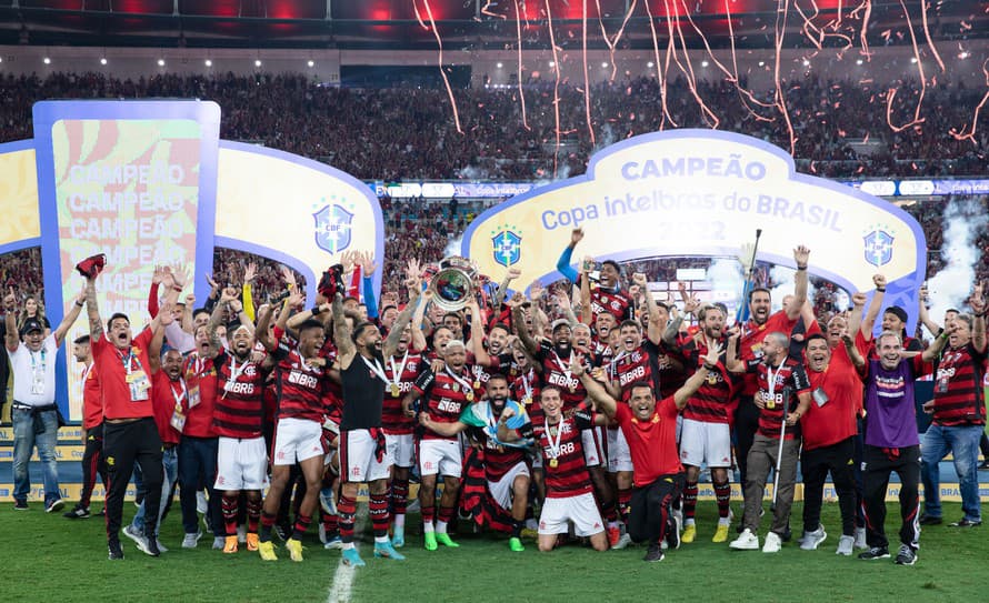 V brazílskom futbalovom klube Flamengo z Ria de Janeiro došlo v priebehu dvoch týždňov druhýkrát k fyzickému násiliu, teraz sa počas ...