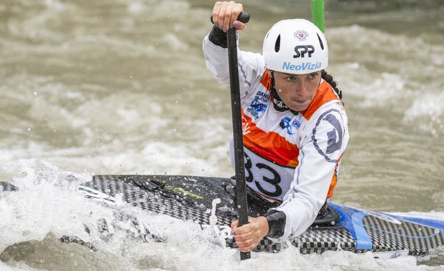 Slovenská reprezentantka vo vodnom slalome Soňa Stanovská sa stala majsterkou sveta C1 v kategórii do 23 rokov.